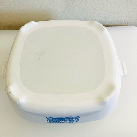 Corningware Browning Skillet- Norelco Microwave - Picture 8 of 10